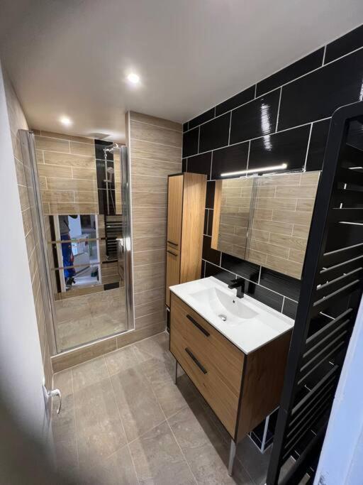 Appartement Style Chalet Standing 2 A 6 Personnes La Bourboule Exteriör bild